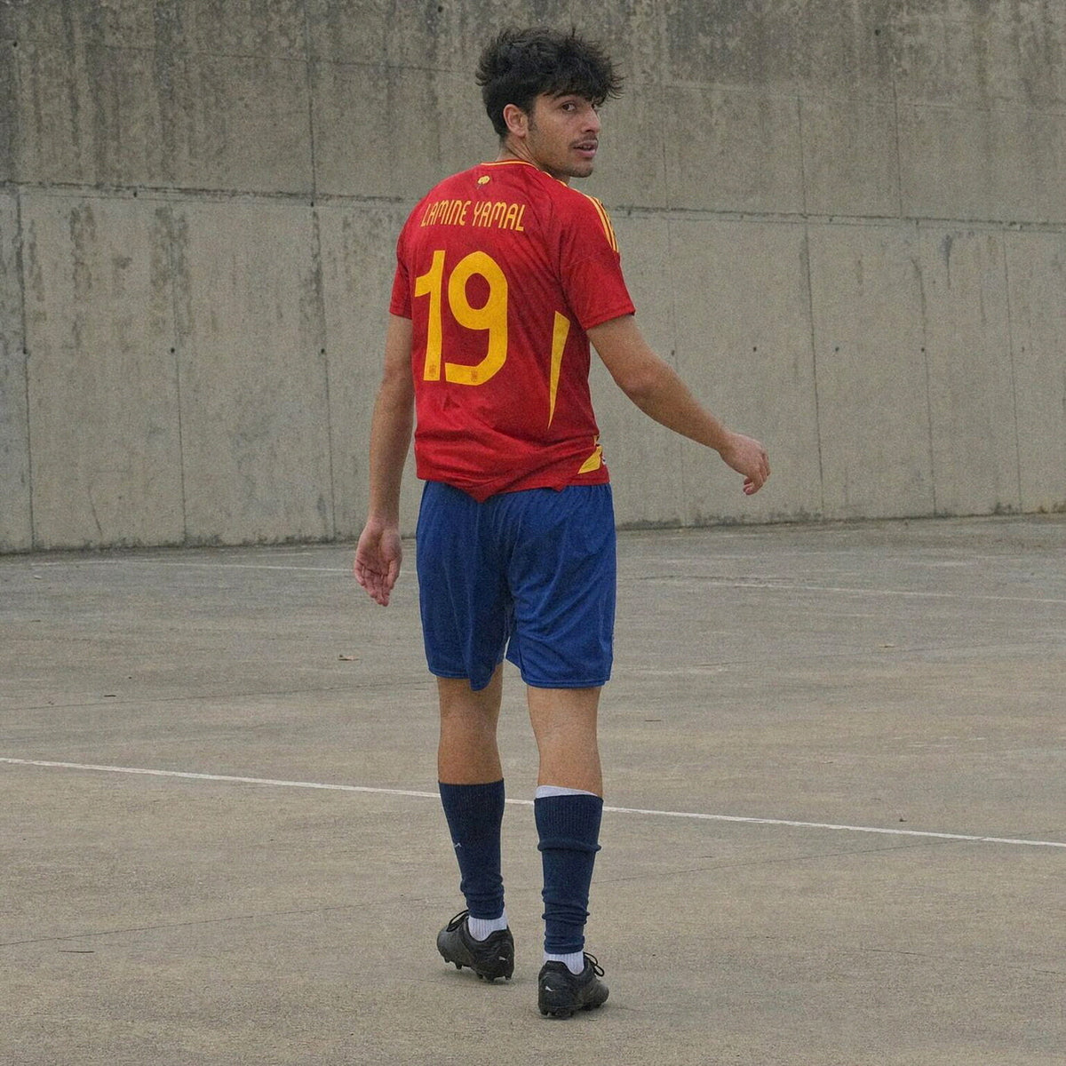 Lamine Yamal #19 — Spain Home Soccer Kit